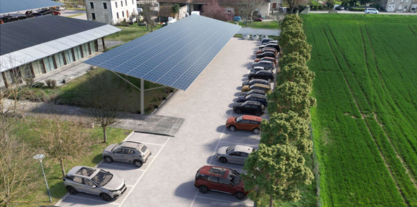 Illustration du projet de construction de 2 ombrières photovoltaïques sur le parking de la salle polyvalente de la commune de Brégnier-Cordon